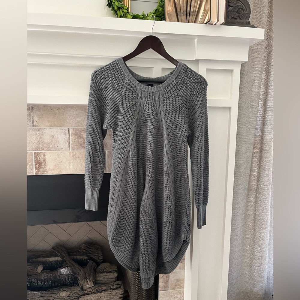 Gray sweater, long, high-low, excellent condition.